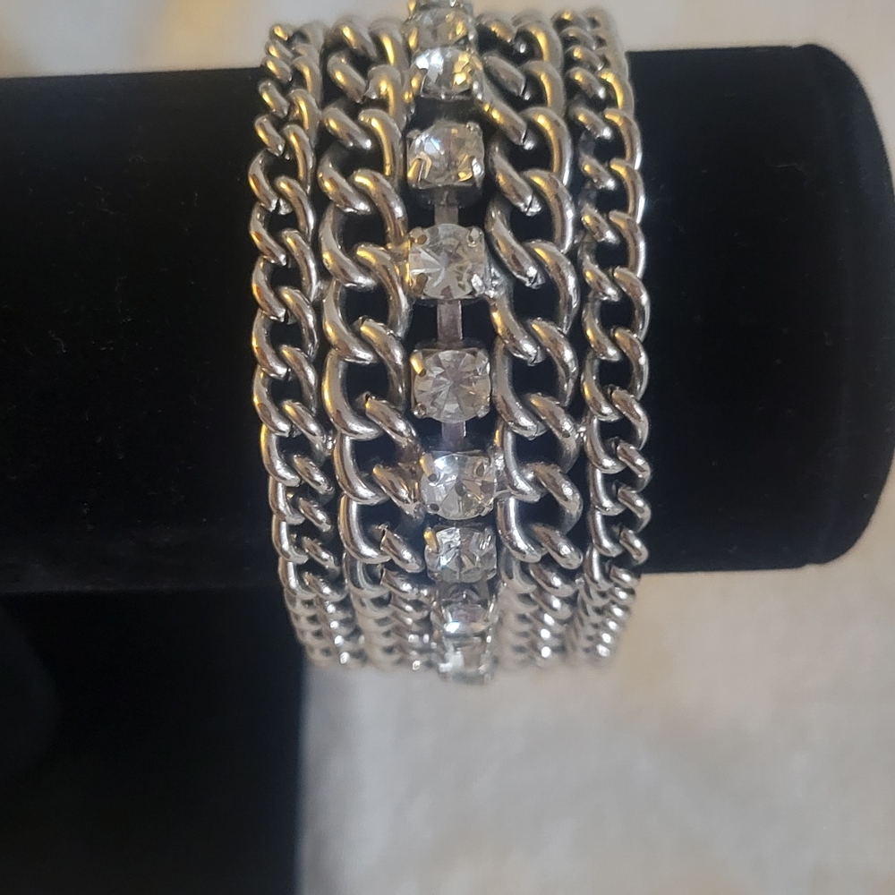 Elegant Silver Chain Bracelet